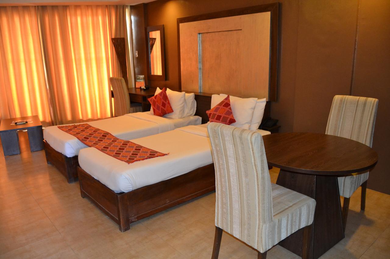 The Palms Of Boracay Hotel Balabag  Екстериор снимка